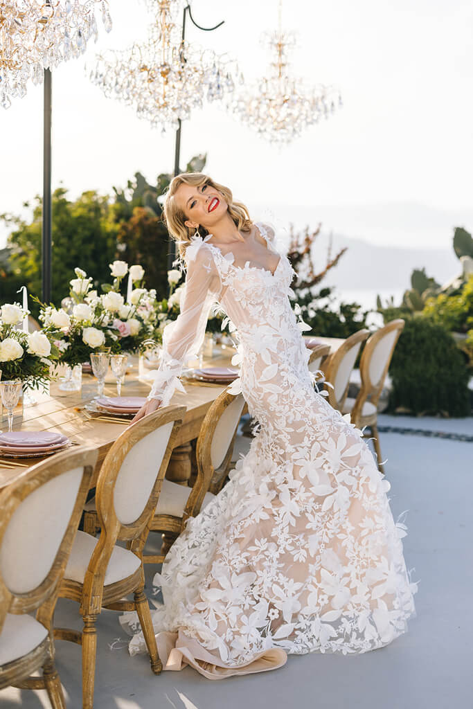 Wedding-Design-luxurious-wedding-in-Santorini-DW-events